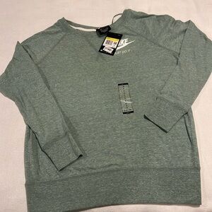 NWT Nike light green top